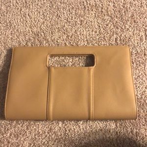Nude clutch